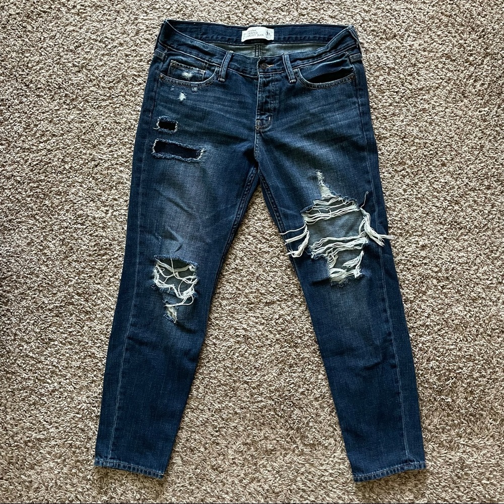 A&F Boyfriend Straight Jean